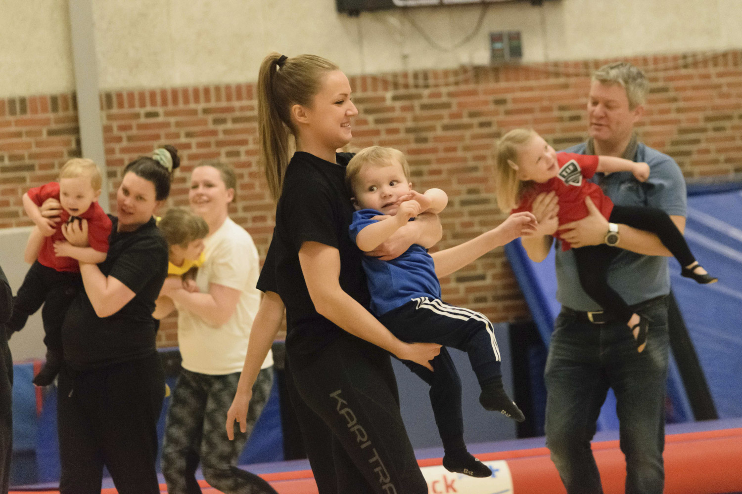 DSC_00213_Opvisning2023_foraeldre-barn