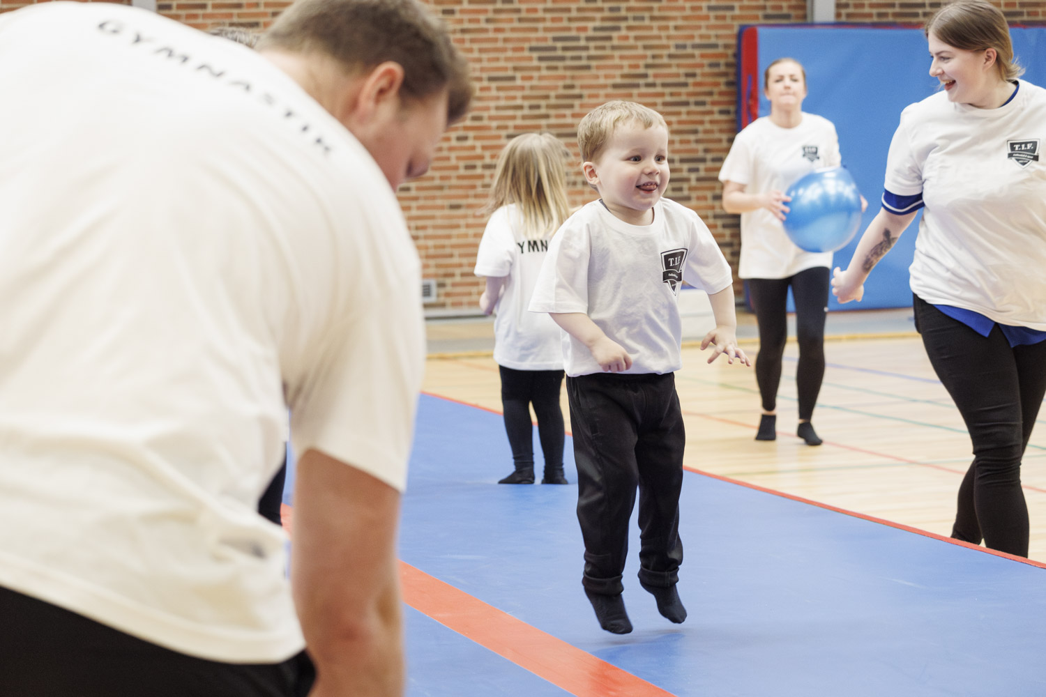 TIF_gymnastikopvisning2024_0677_foraeldrebarn