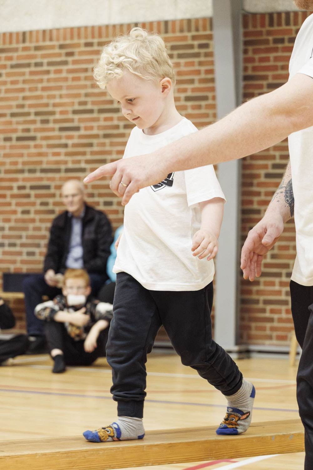 TIF_gymnastikopvisning2024_0712_foraeldrebarn