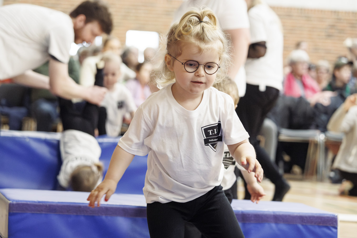TIF_gymnastikopvisning2024_0747_foraeldrebarn