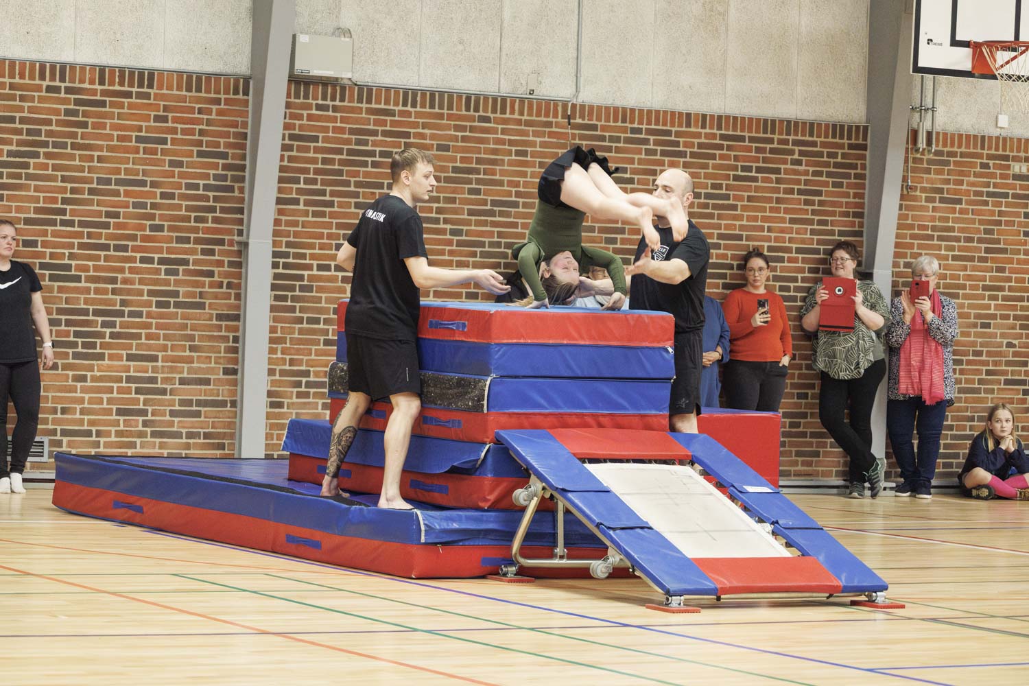 TIF_gymnastikopvisning2024_0939_Spring2