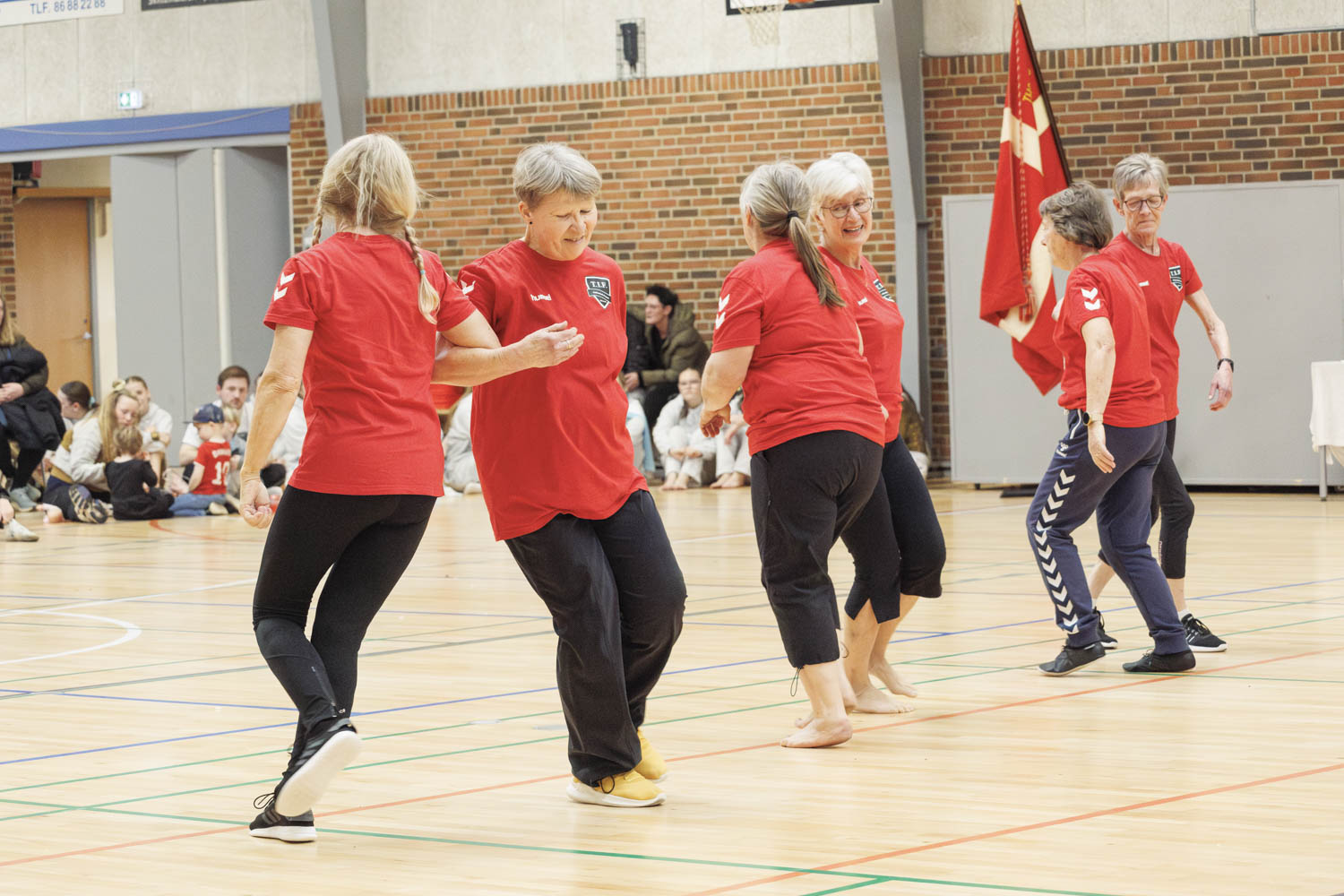 TIF_gymnastikopvisning2024_1520_mandagsholdet