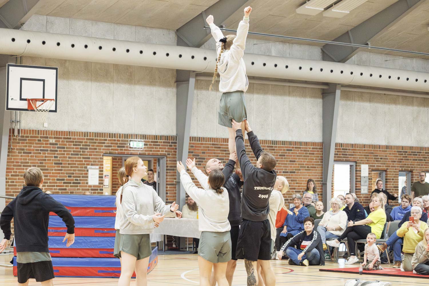 TIF_gymnastikopvisning2024_1579_Spring3