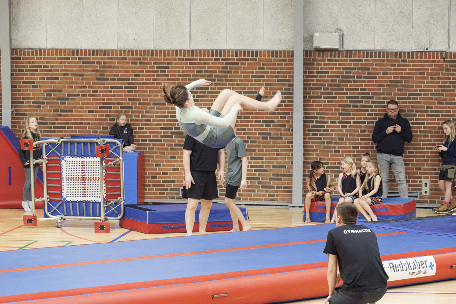 TIF_gymnastikopvisning2024_1683_Spring3
