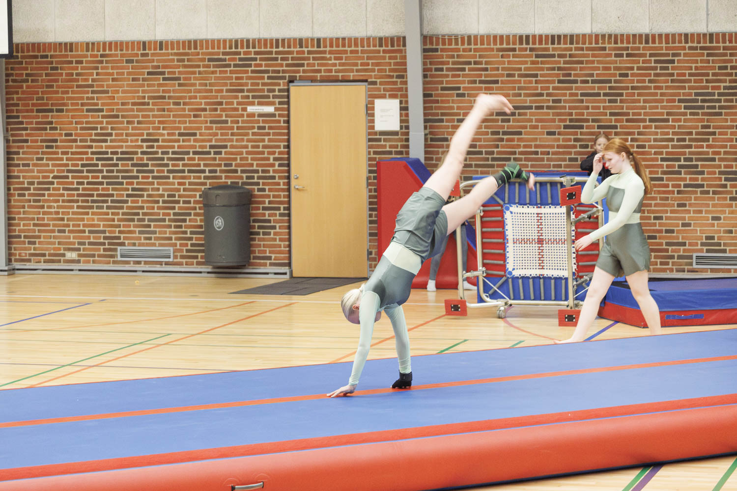 TIF_gymnastikopvisning2024_1686_Spring3