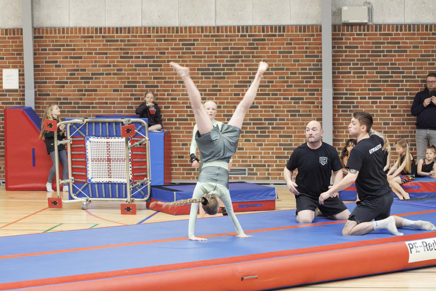 TIF_gymnastikopvisning2024_1693_Spring3